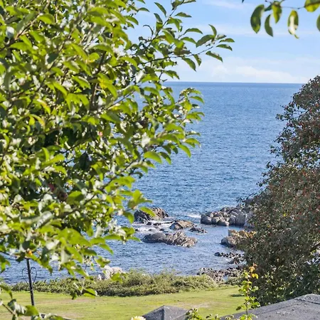 Wake Up To The Baltic And Christianso *